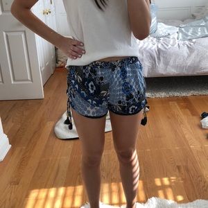 ⭐️Boohoo Flowy Shorts